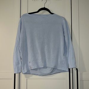 Lululemon Women’s Long Sleeve Athletic Top Medium Light Blue Relaxed Fit